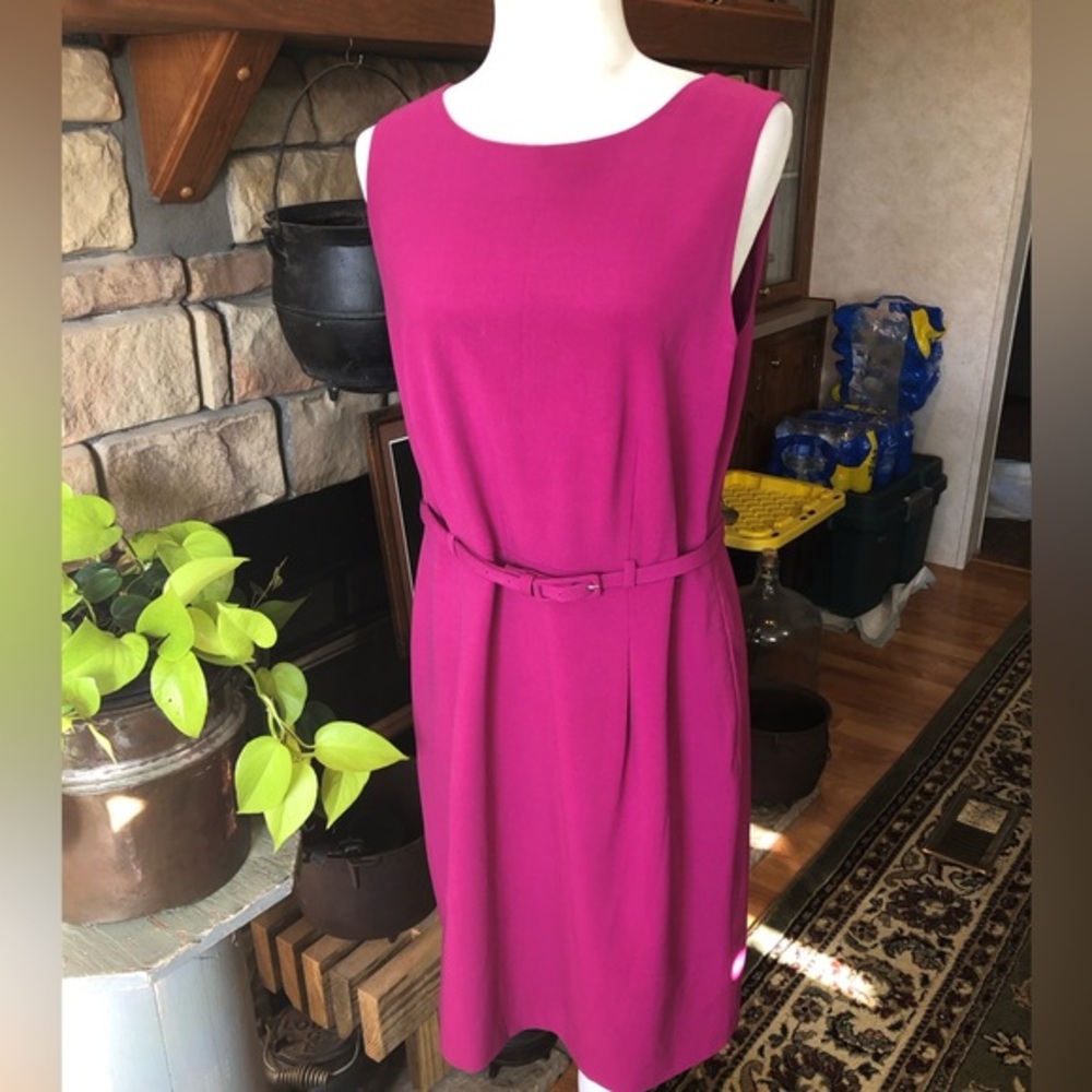 JOSEPHINE SIZE 10 MAGENTA SLEEVELESS DRESS WITH BELT ZIPPER ON SIDE FULLY LINED